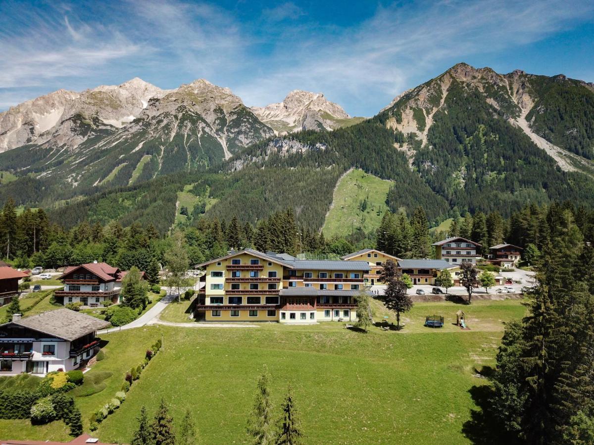 Mountain Hostel Ramsau am Dachstein Dış mekan fotoğraf